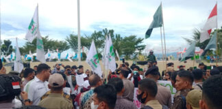 KAMMI HMI, Gelar Aksi Tolak Kenaikan Harga BBM di Halaman Kantor Walikota Ternate