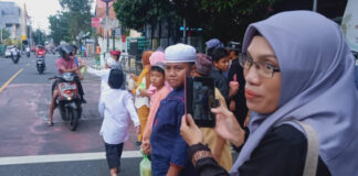 Gelar Pesantren Ramadhan, SD Negeri 4 Kota Ternate Berbagi Takjil Buka Puasa