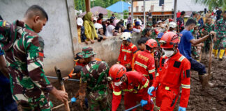 Banjir Bandang Rua Ternate, Harita Nickel Terjunkan Tim Bantu Evakuasi Korban dan Salurkan Bantuan Sembako