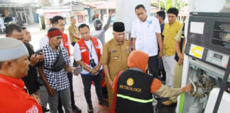 Hari Pertama Berkantor, Wakil Walikota Ternate Tinjau Sejumlah SPBU