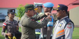 Wakil Bupati Morotai Pimpin Apel Gelar Pasukan Operasi Lilin Kieraha Pengamanan Natal dan Tahun Baru 2026