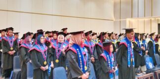 73 Lulusan Teknik Komputer dan Manajemen Informatika INTEG Ternate Resmi Diwisuda