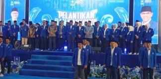 Zulkifli Hasan Lantik Pengurus PAN Maluku Utara, Janji Bangun Desa Tematik Budidaya Ikan