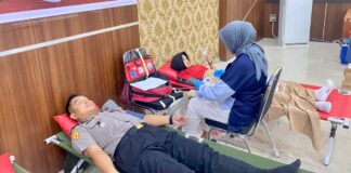 Bidhumas Polda Malut dan Polres Ternate Gelar Donor Darah Sambut HUT ke-75 Humas Polri